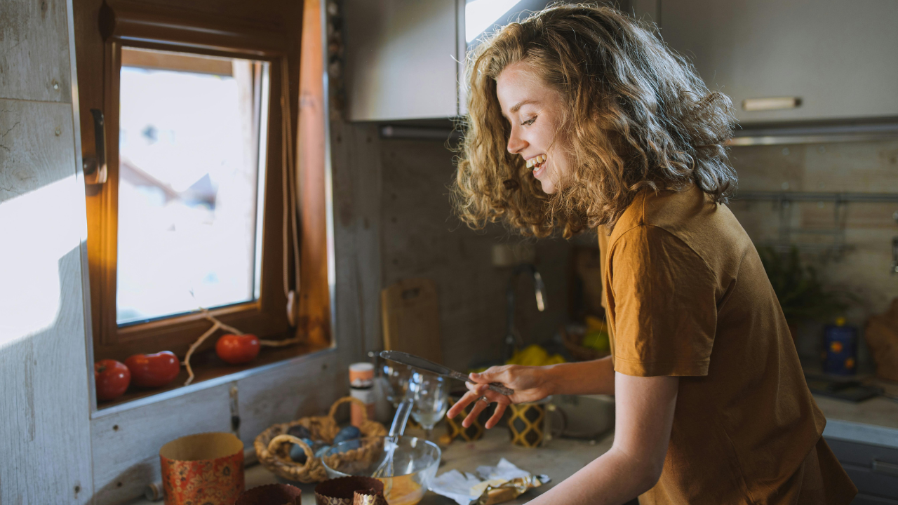 A-five-minute-nightly-huddle-after-kids-are-down-to-preview-tomorrow-including-rides-forms-and-dinner-plan-prevents-last-minute-panic