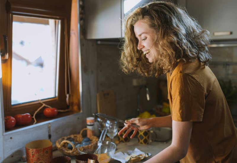 A-five-minute-nightly-huddle-after-kids-are-down-to-preview-tomorrow-including-rides-forms-and-dinner-plan-prevents-last-minute-panic